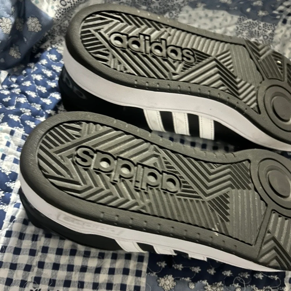 Adidas Classic Black and White Striped Shoes men’s - Picture 9 of 14